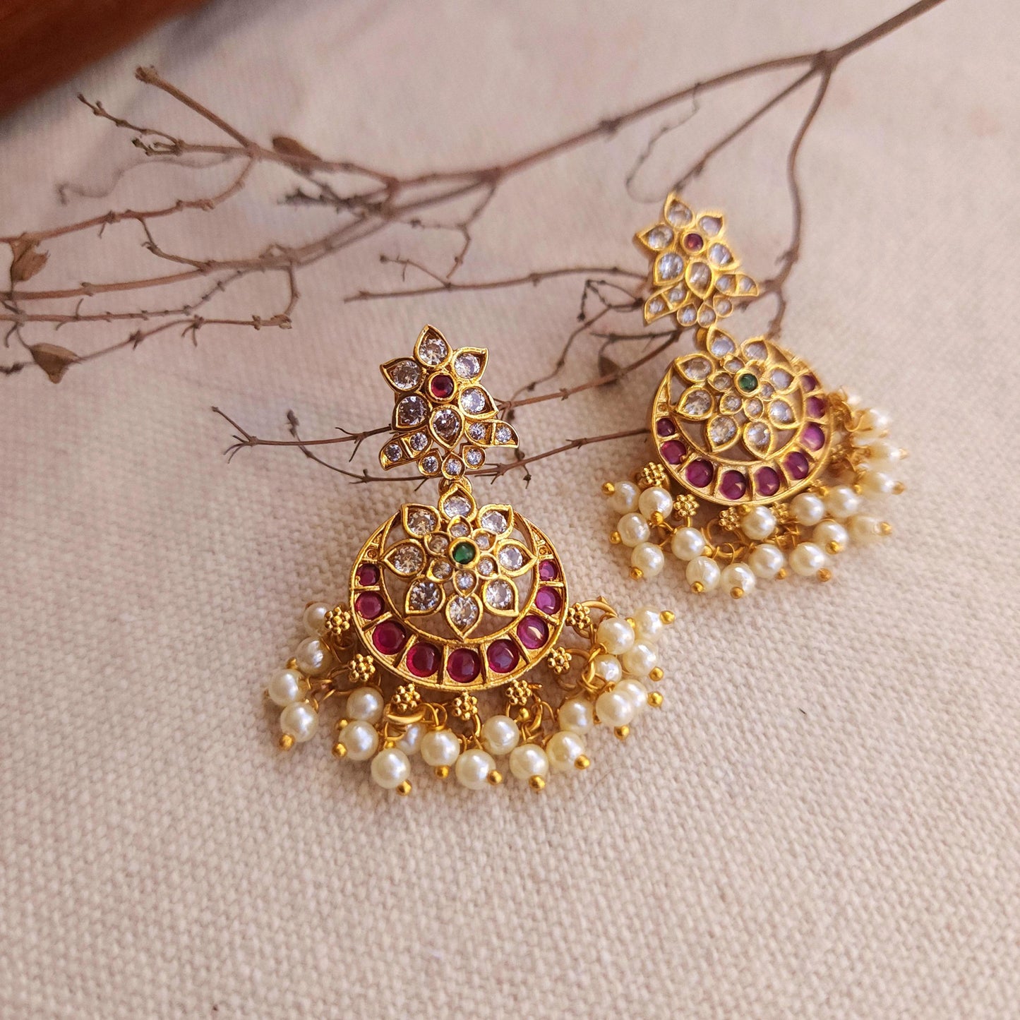 Jalebi neckset with kempstone chand motifs