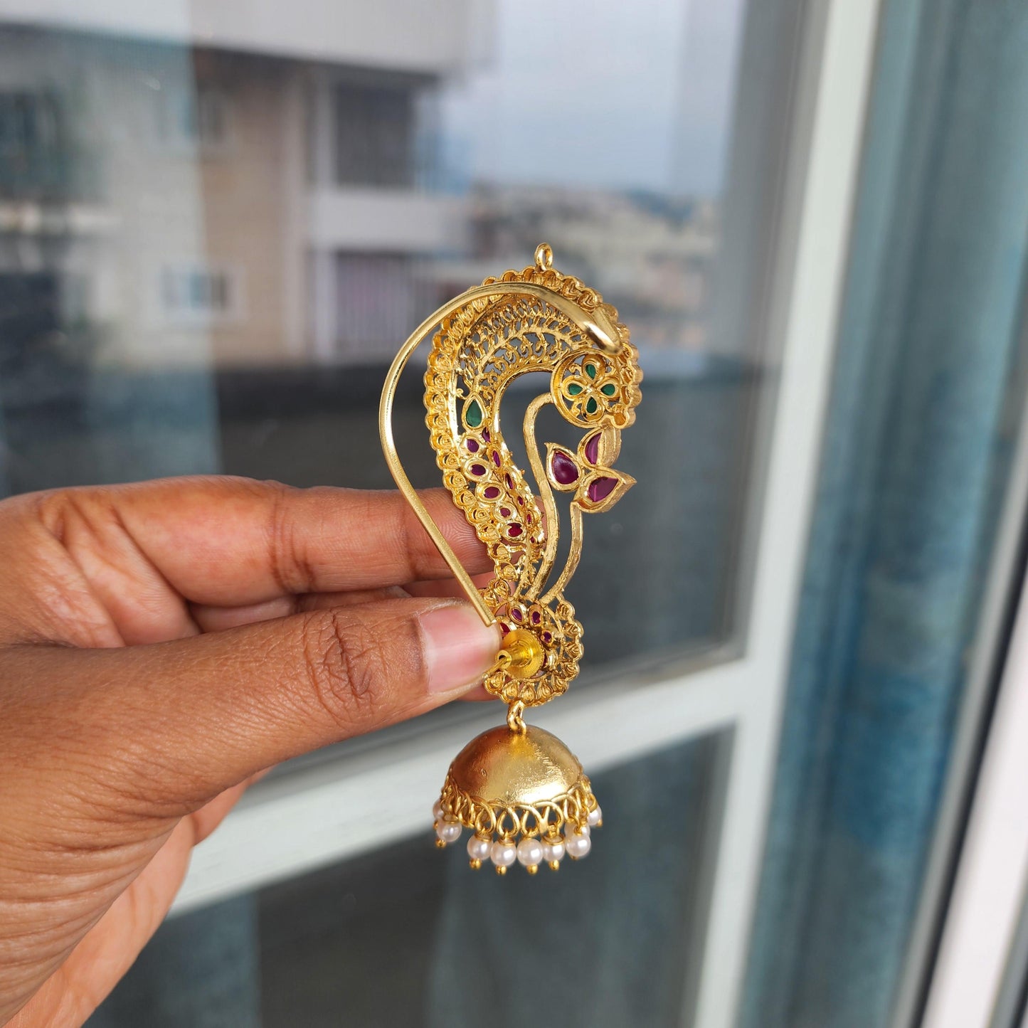 Traditional earcuff jumkha