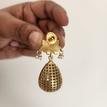 3d drop shaped jadau earrings