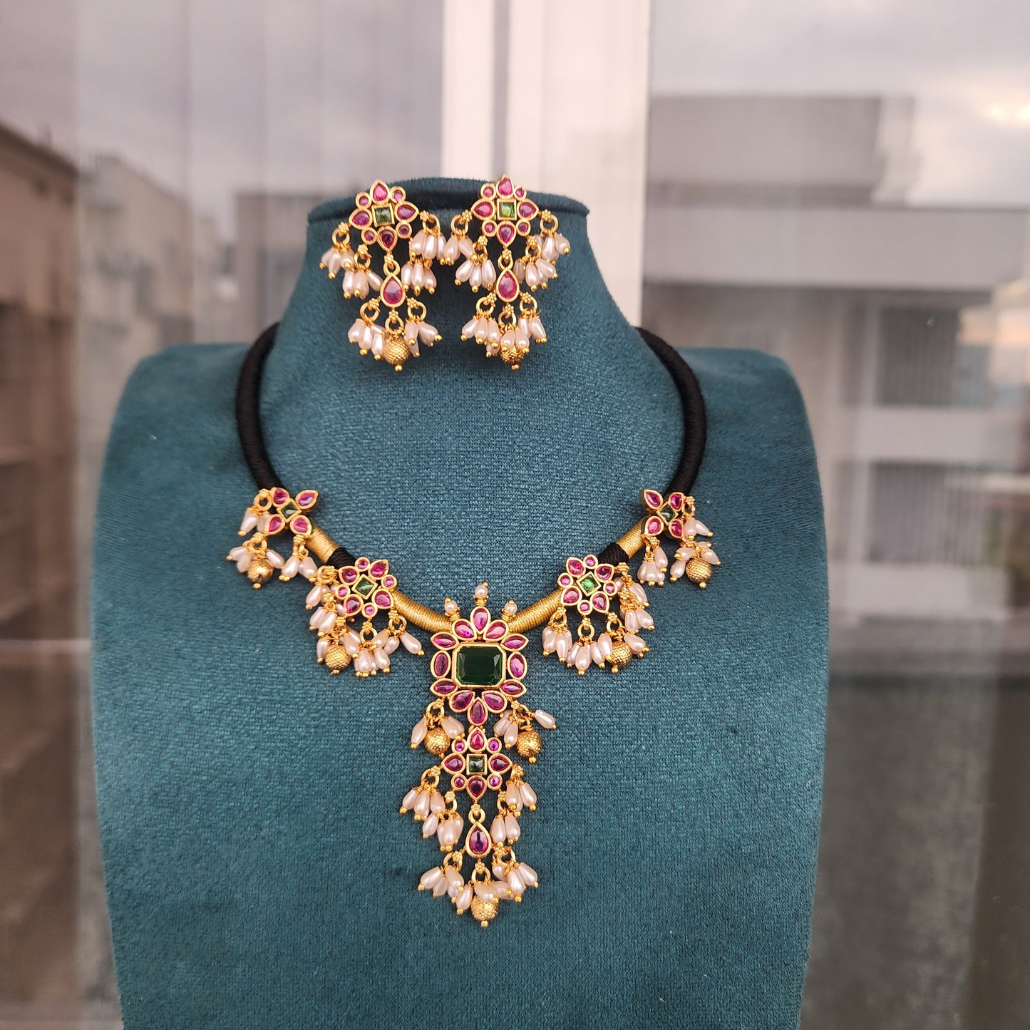 Black thread model 1