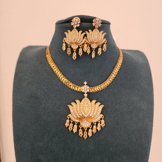 Lotus antique gold plated attigai