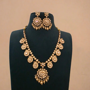 Tanmayi-polki neckset