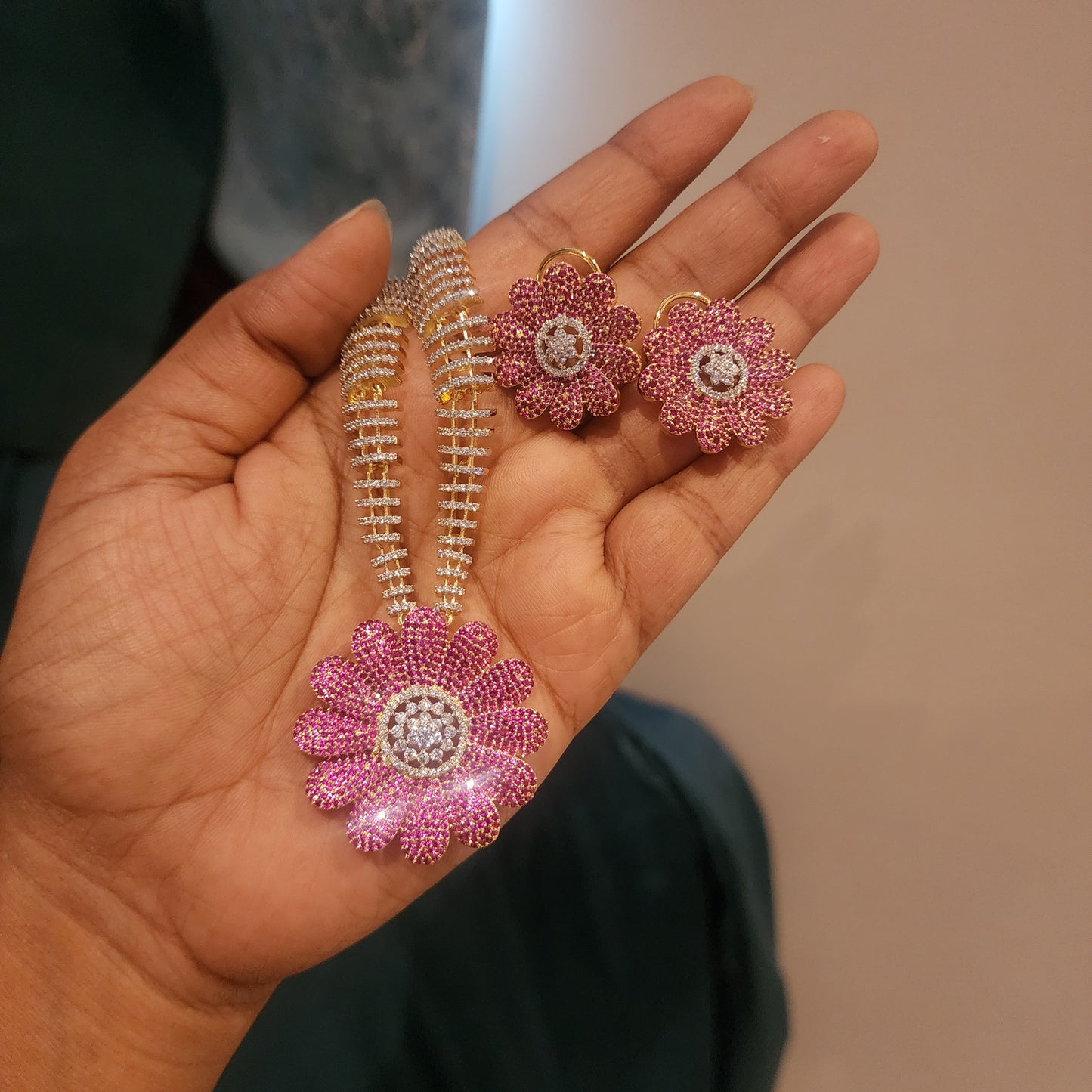 Diamond flower neckset