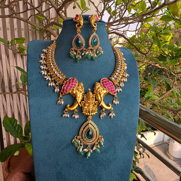 Lakshmi -ira🐘 antique hasli with earrings