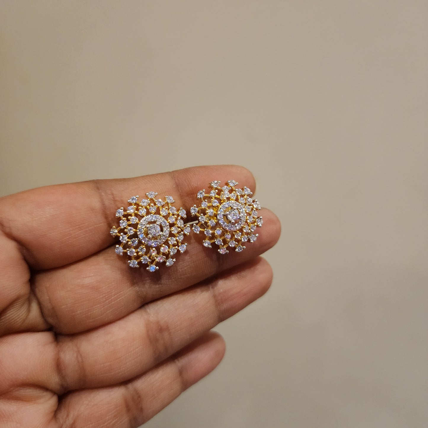 Rasmika- chain and pendant set