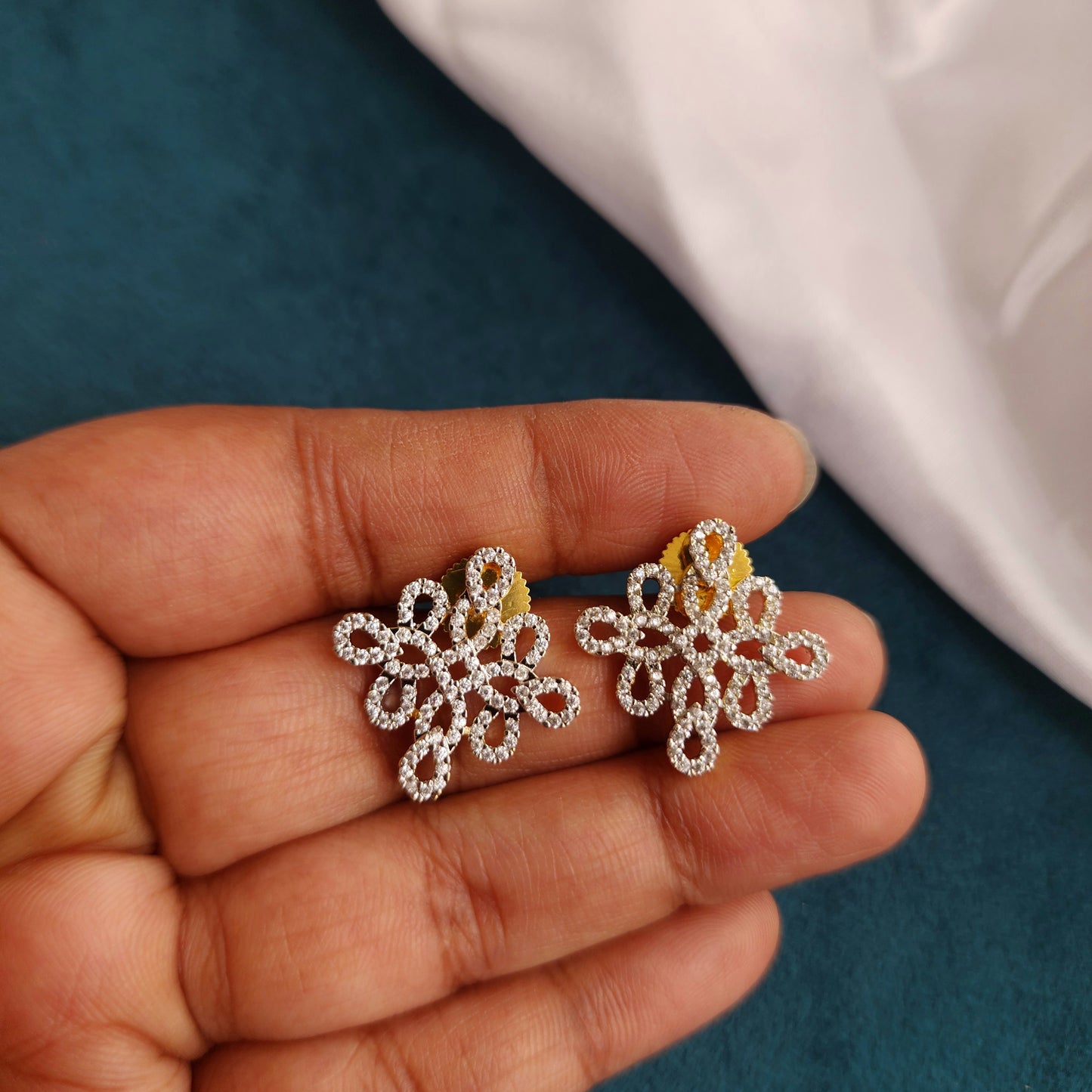 Rangoli design 4 pendant set with twisted chain