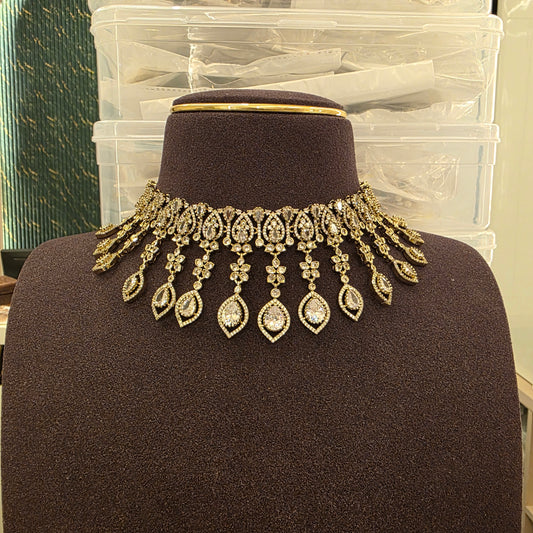 Indriya- ad stone choker