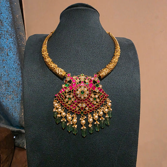 Mahabisha- jadau kundan hasli