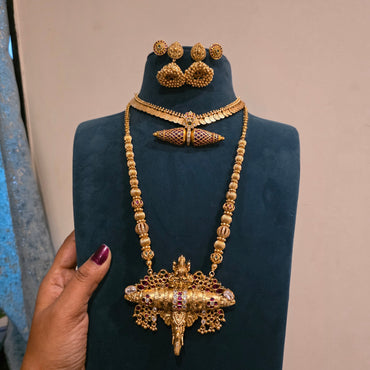 Devradh-vintage kemp stone gundla mala with kasu mala