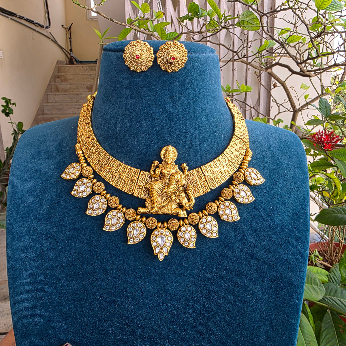 Gajalakshmi- hasli with reversable mango mala