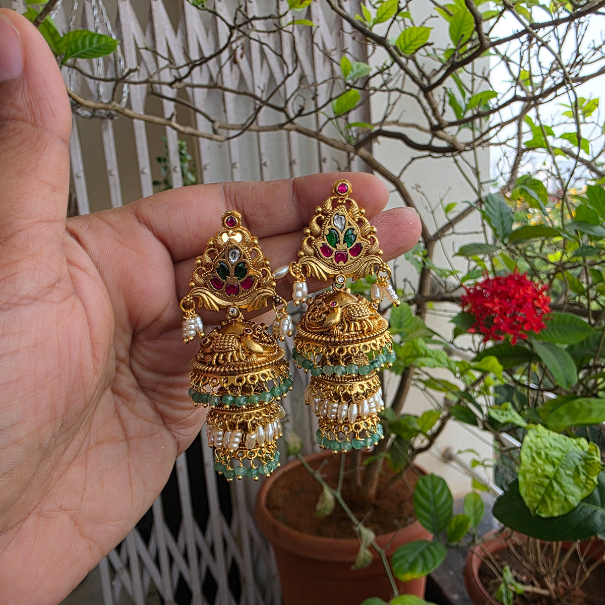 Shesha- jadau and antique jumkha