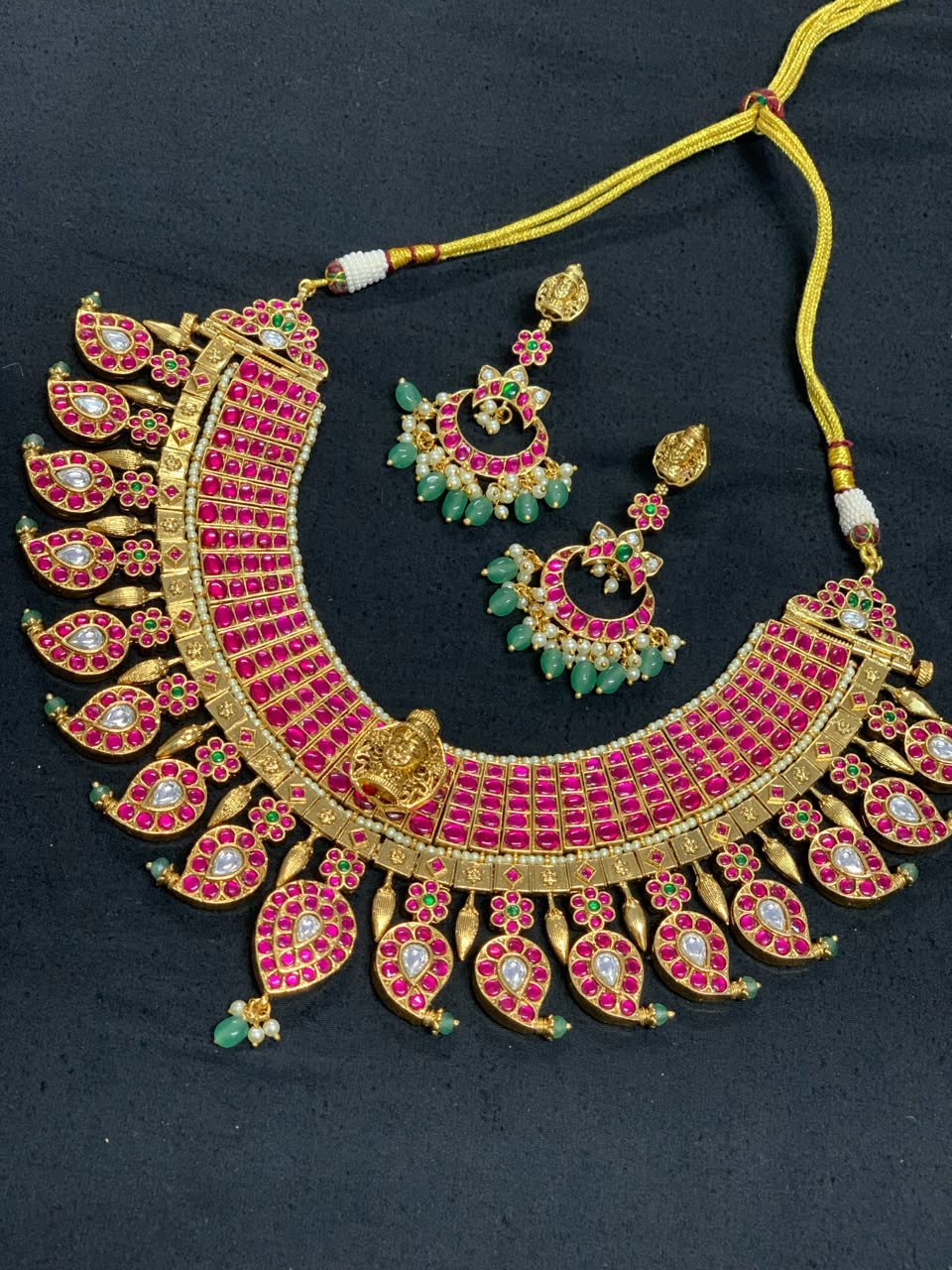 Gopala- pota stone and jadau reversable 16 way neckset[pre order]