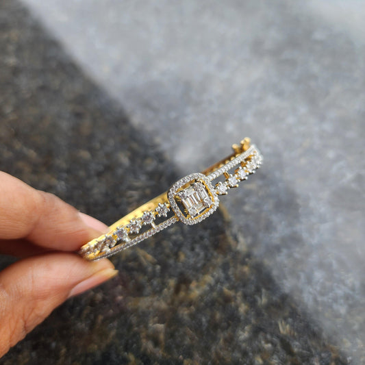 Openable cz bracelet