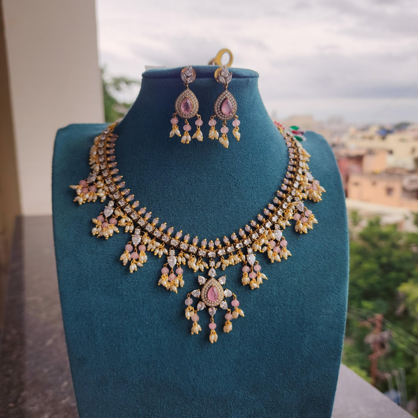 Moissanite and doublet muvvala haram