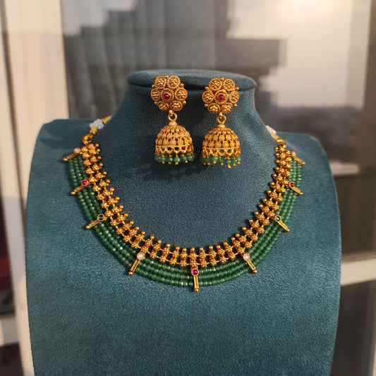 Devya -green crstals antique nectset