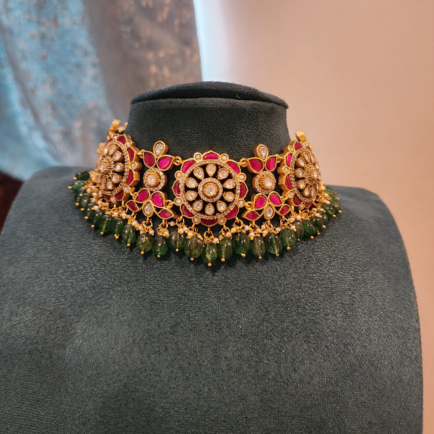 Floral motifs high neck choker with jadau and moissanites