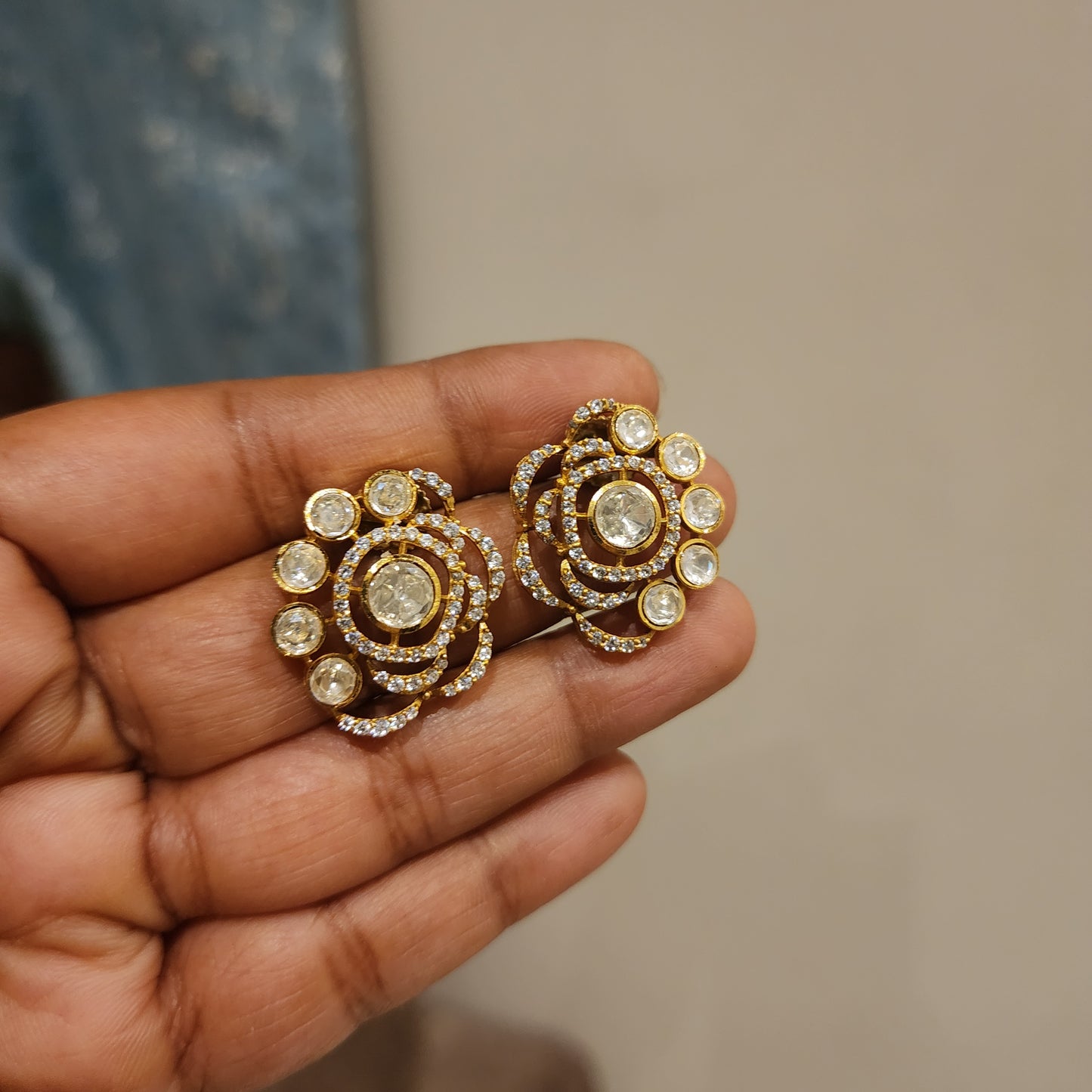 Rose shaped polki studs