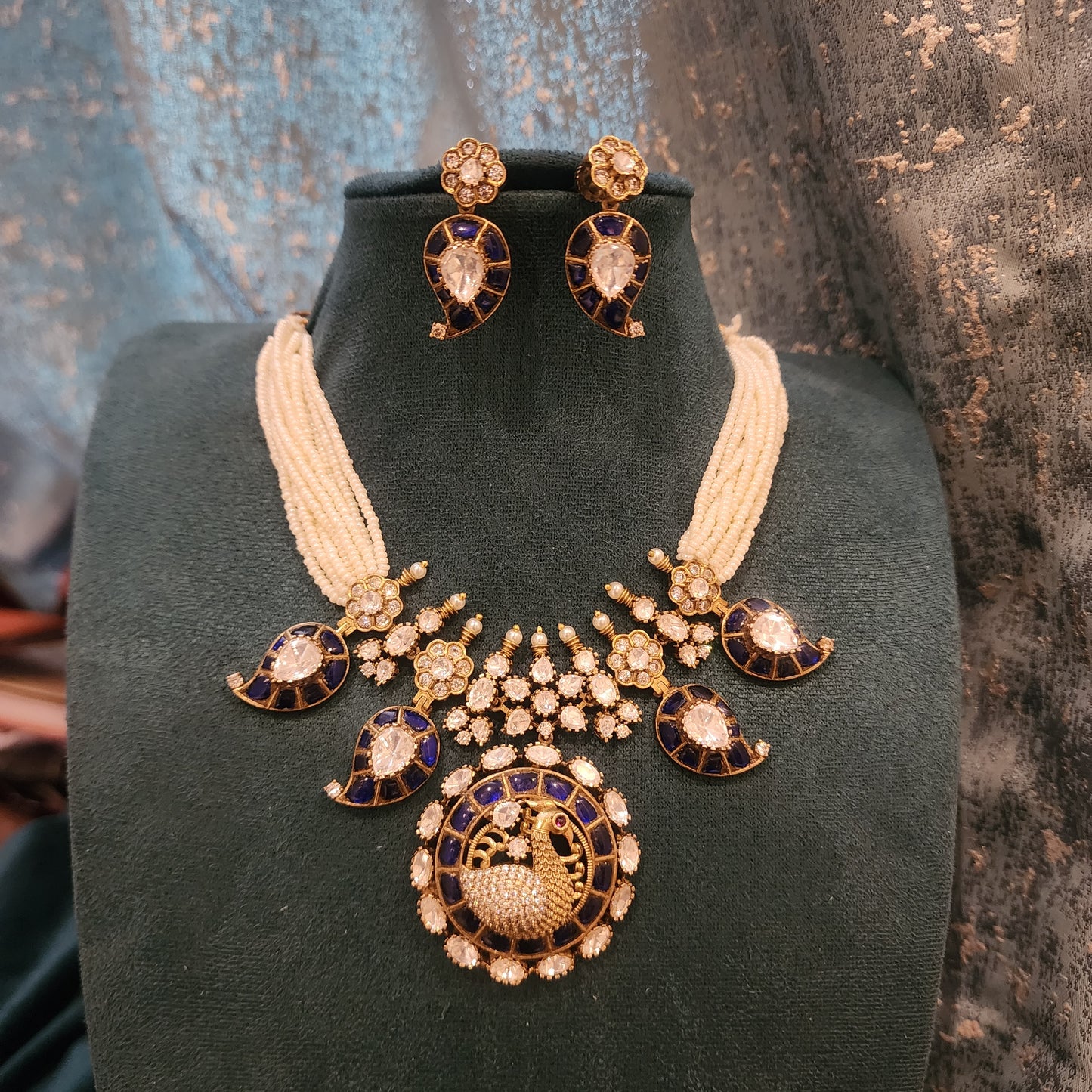 Pearl and moissanite mango neckset