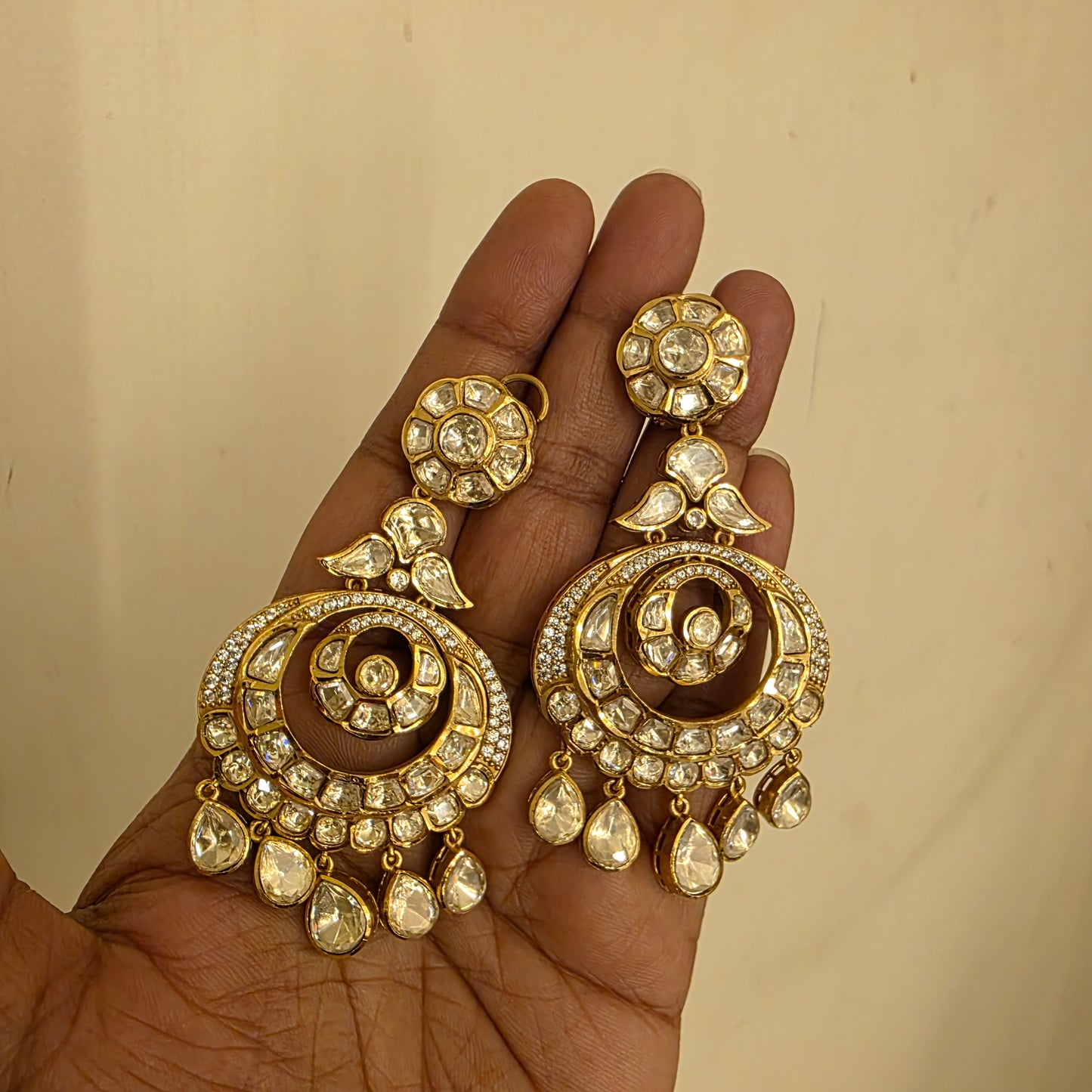Chakrika- polki moissanite chandbalis