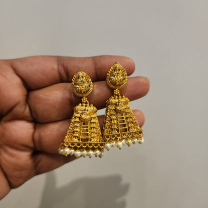 Gopuram inspired antique jumkha