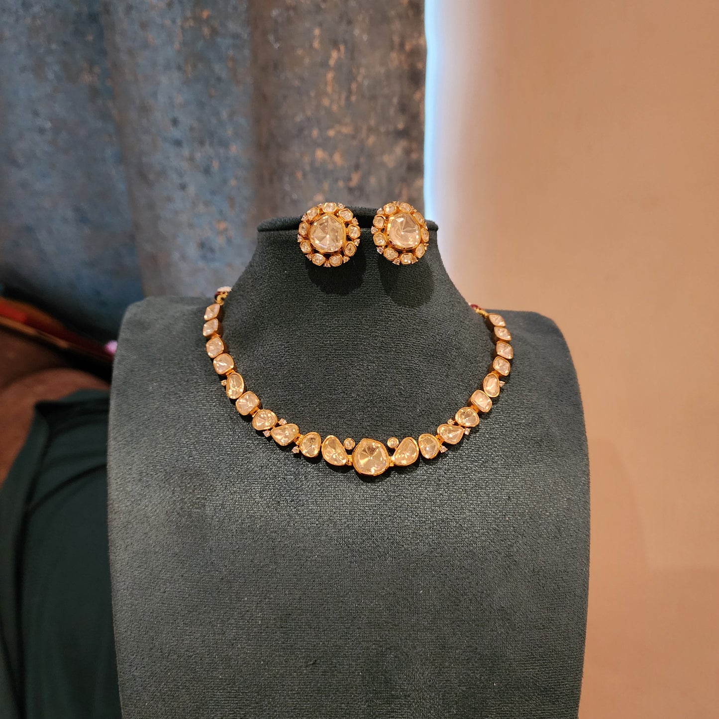 Polki neckline with studs
