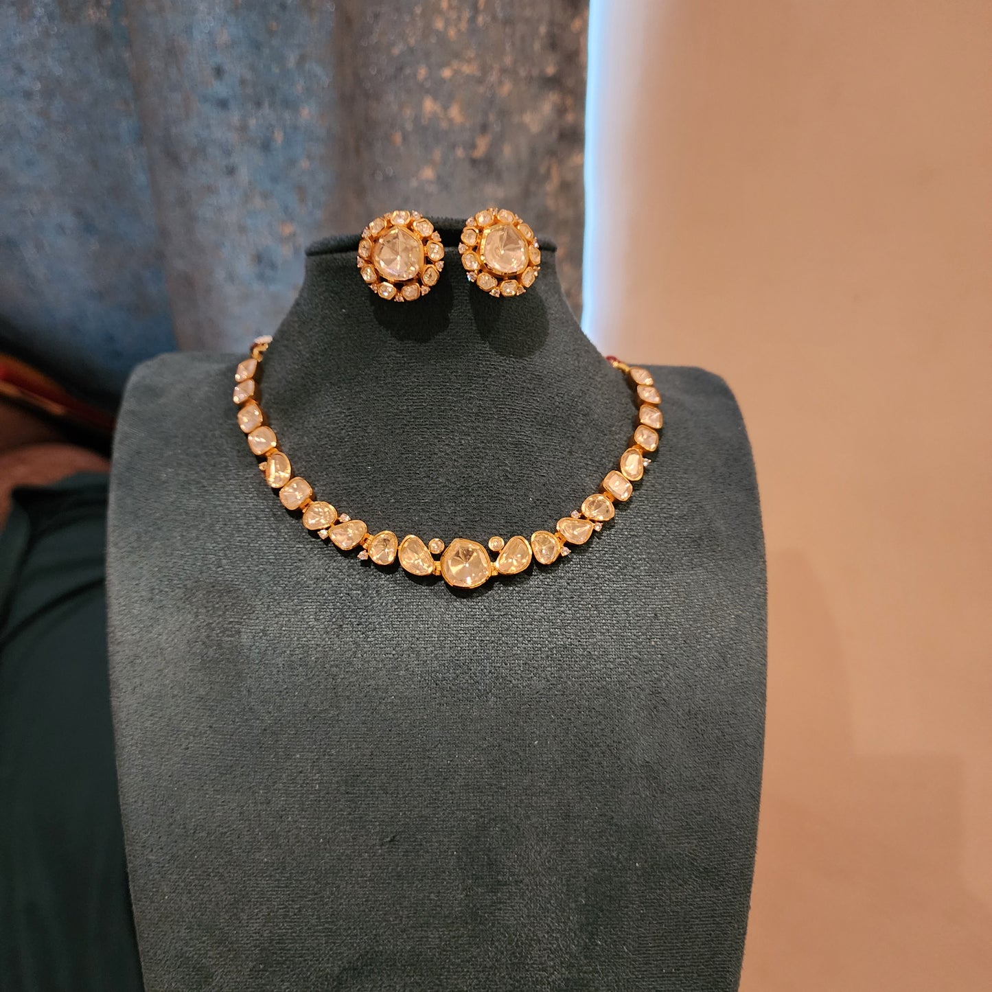 Polki neckline with studs