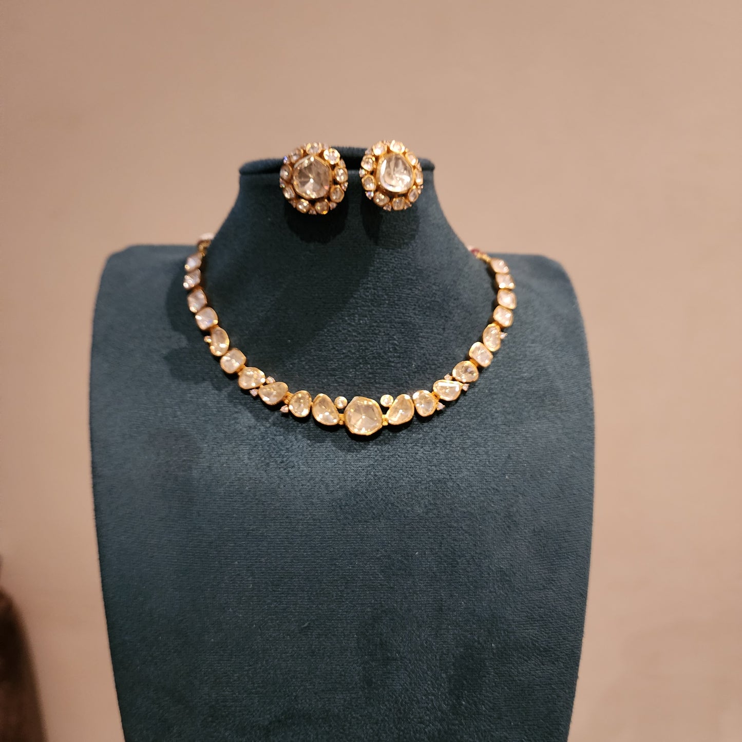 Polki neckline with studs