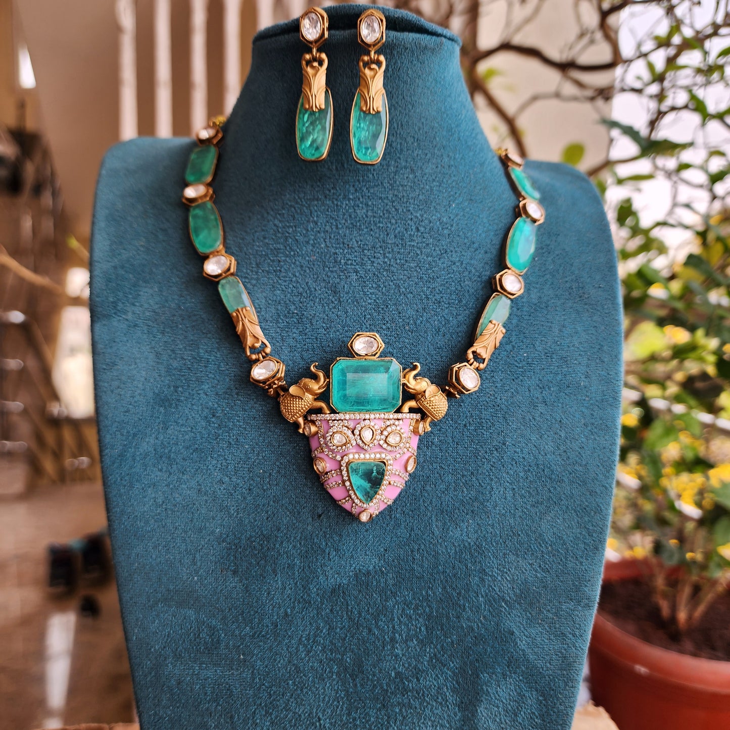 Aira- moissanite and doublets victorian neckset