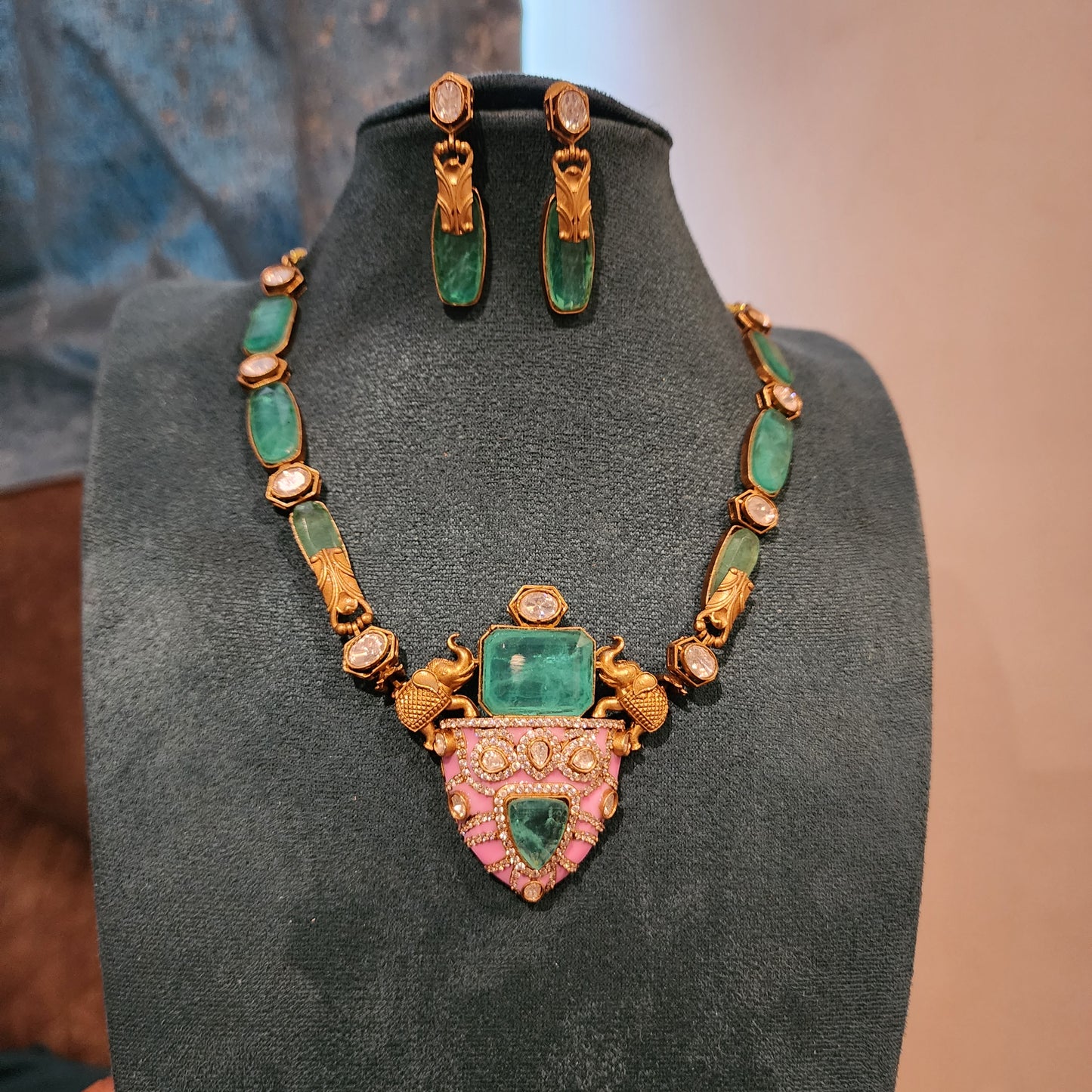 Aira- moissanite and doublets victorian neckset