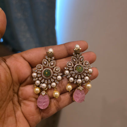 Komla-Diamond lookalike neckset with pastel stones