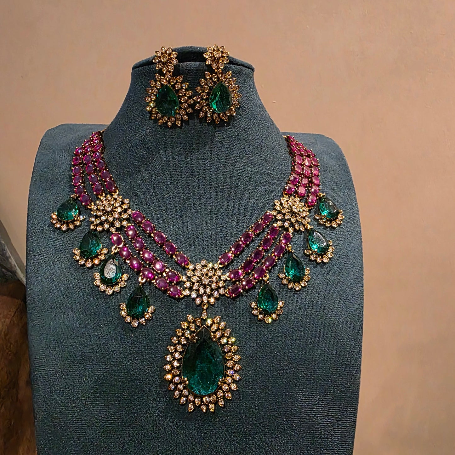 Indrani- three layered victorian neckset