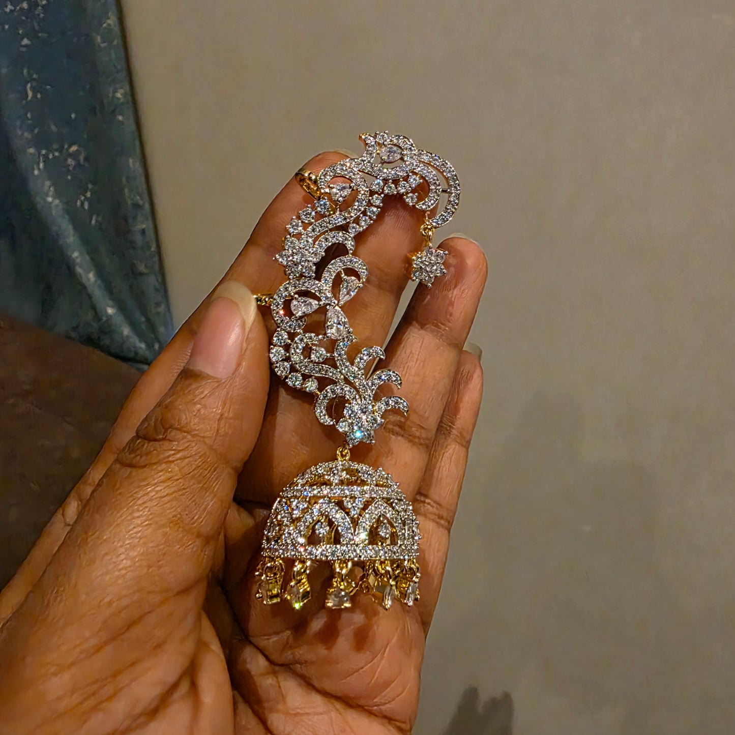 Diamond lookalike earrcuff jumkha
