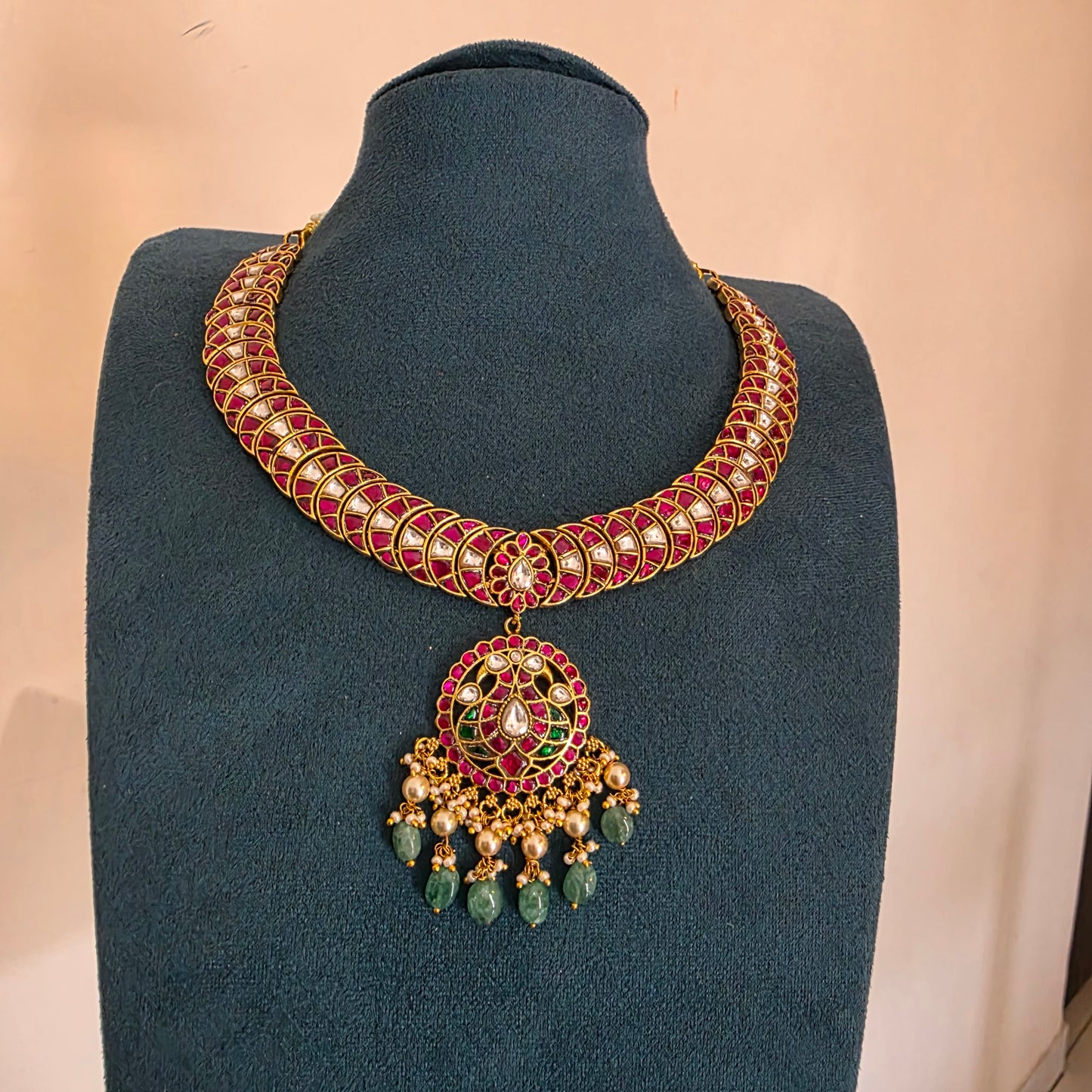 Kundana- jadau kundan neckset