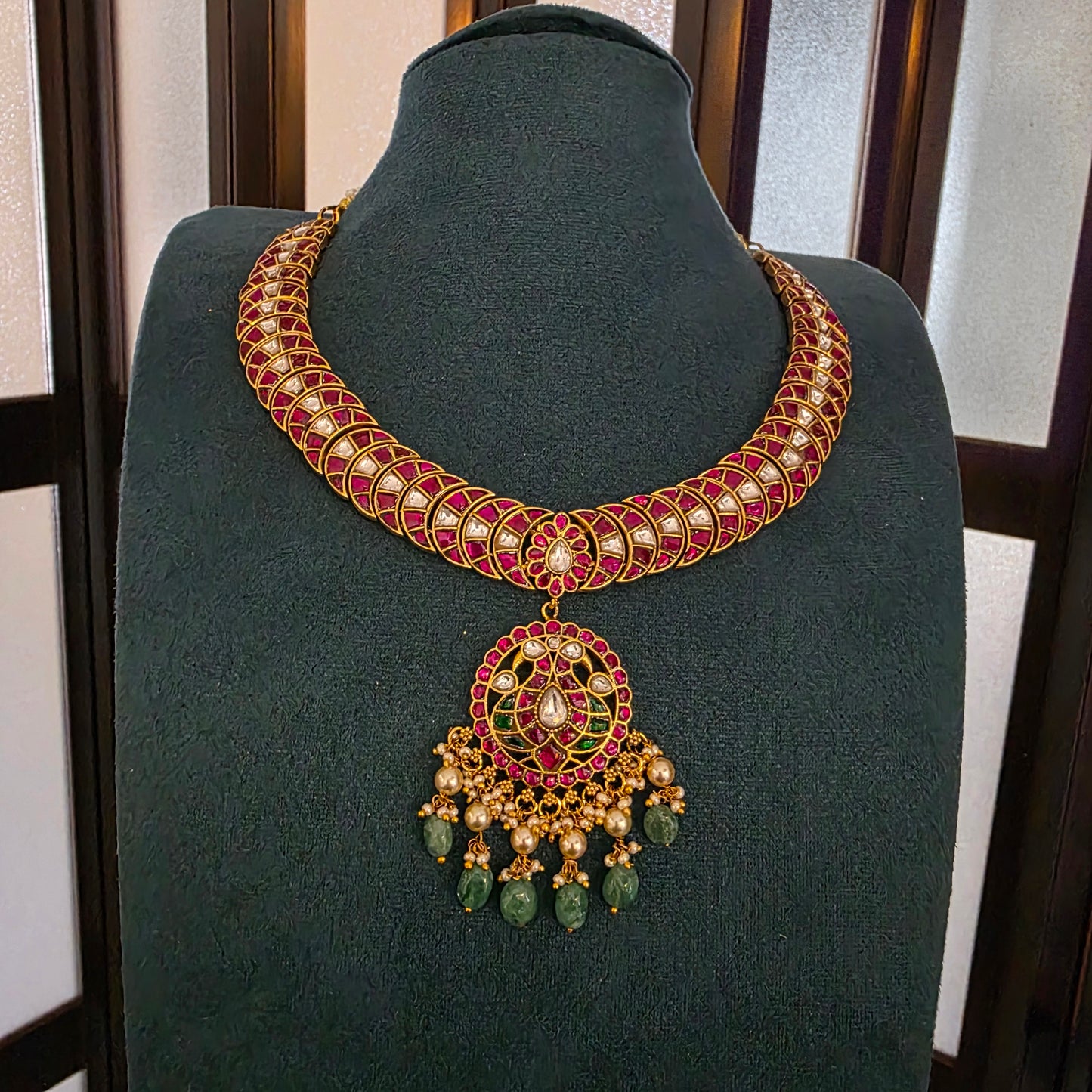 Kundana- jadau kundan neckset