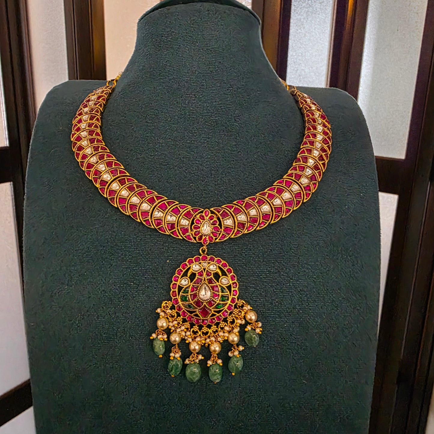 Kundana- jadau kundan neckset