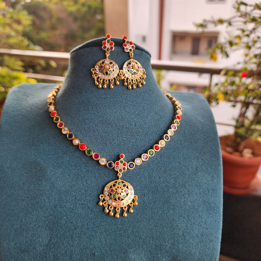 Navarantan vintage stone attigai