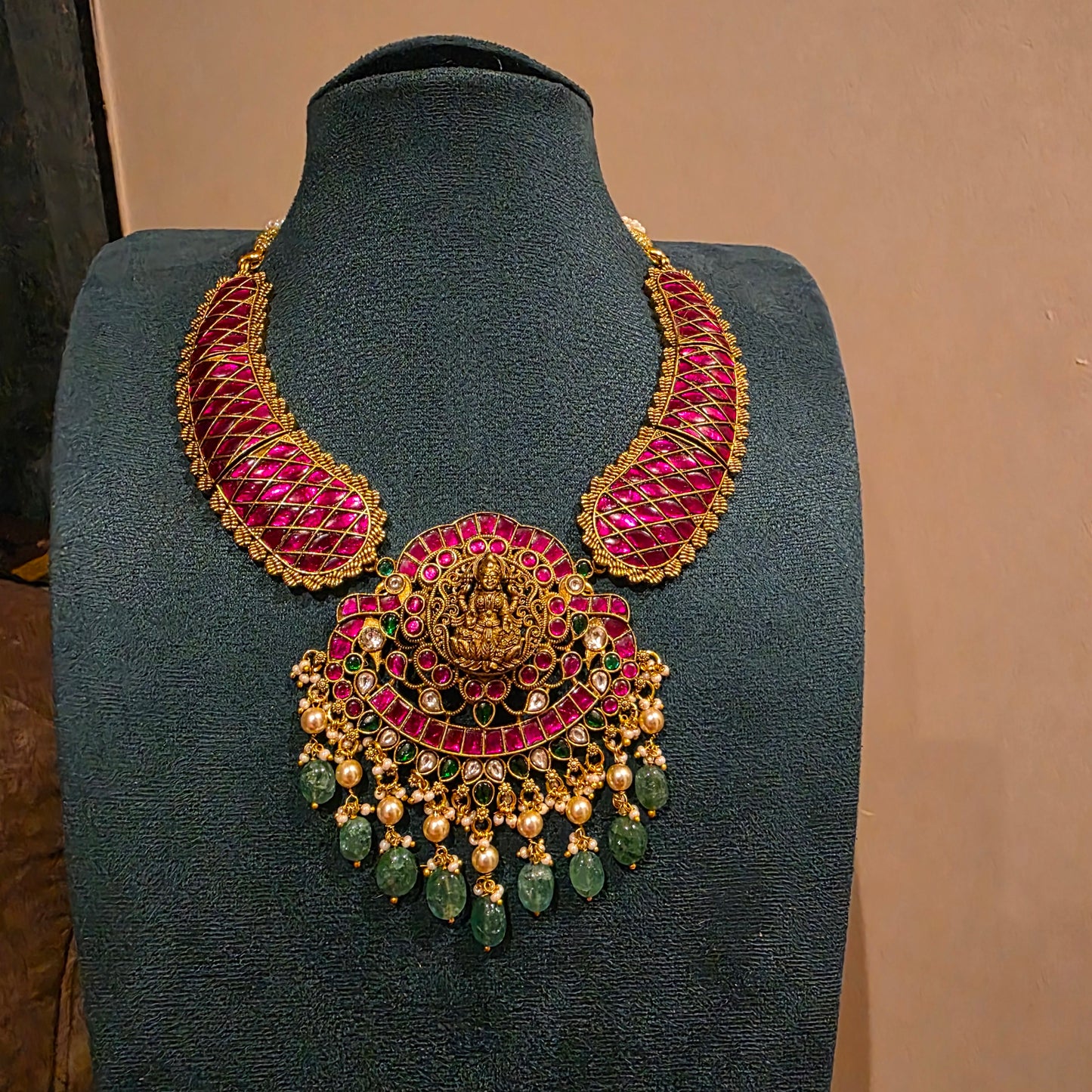Bhagyalakshmi- jadau kundan and nakshi neckset