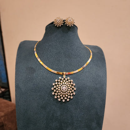 Rasmika- chain and pendant set