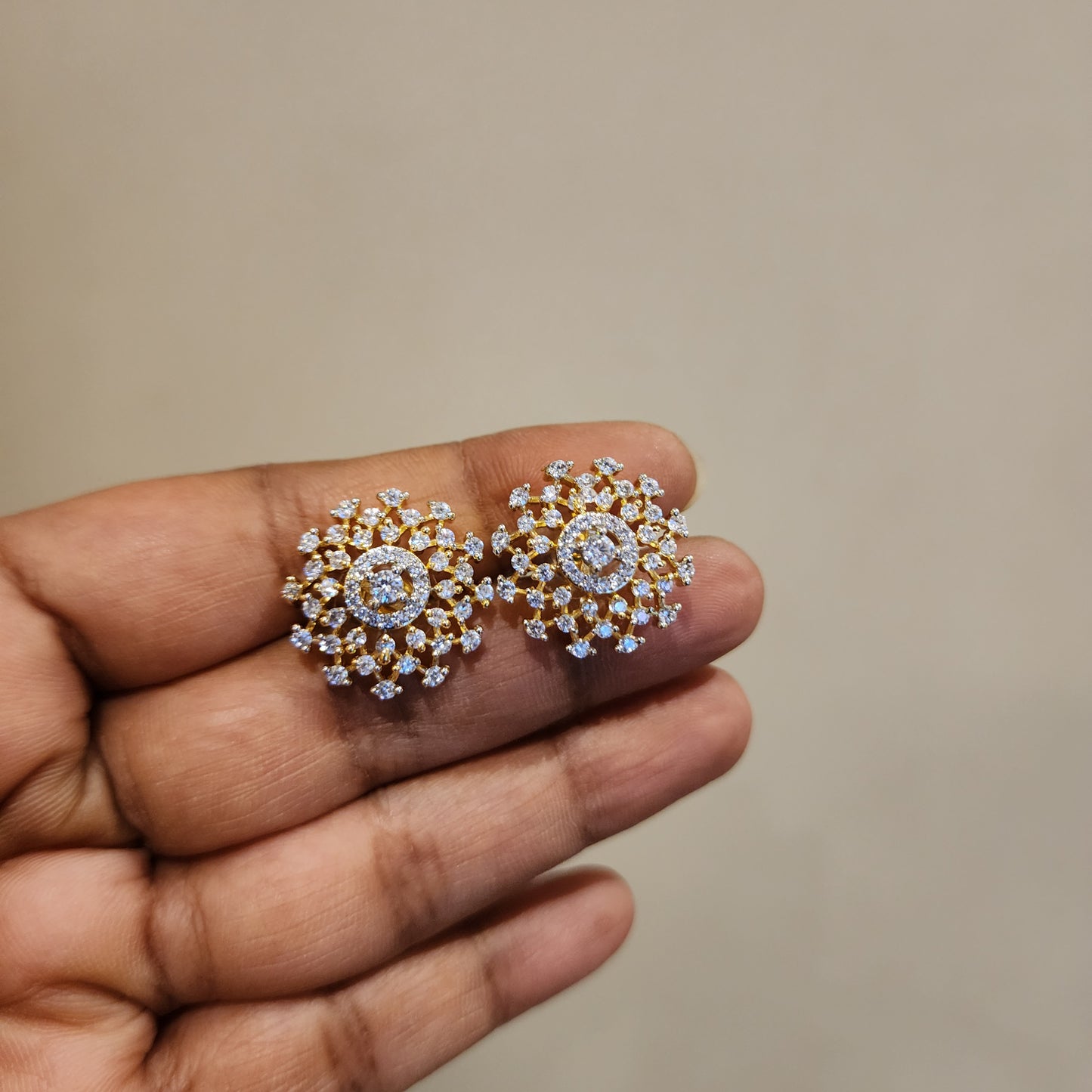 Rasmika- chain and pendant set