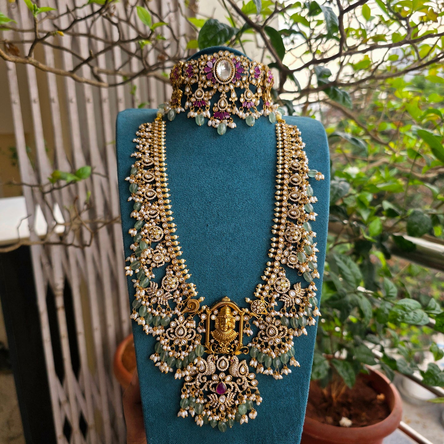 Devaraga- guttapusalu neckset with choker set