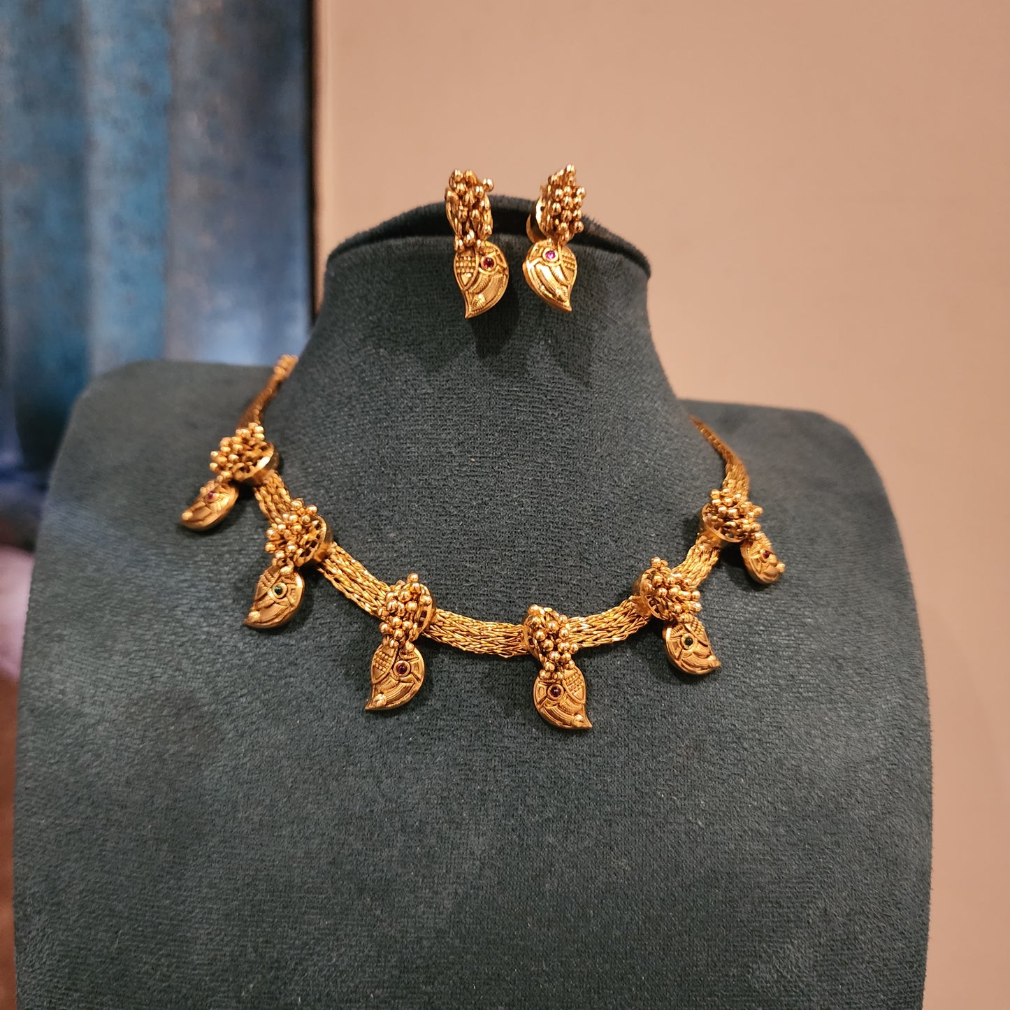 Antique mango attigai