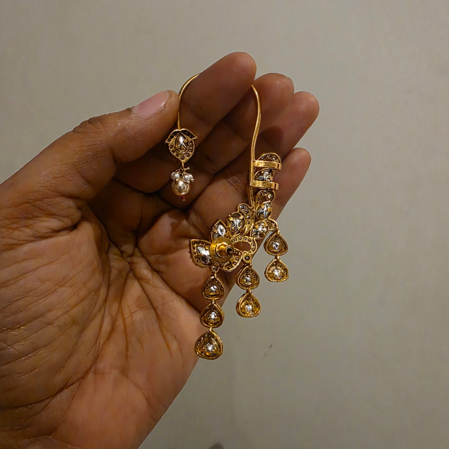 Vaidurya-polki ear cuffs