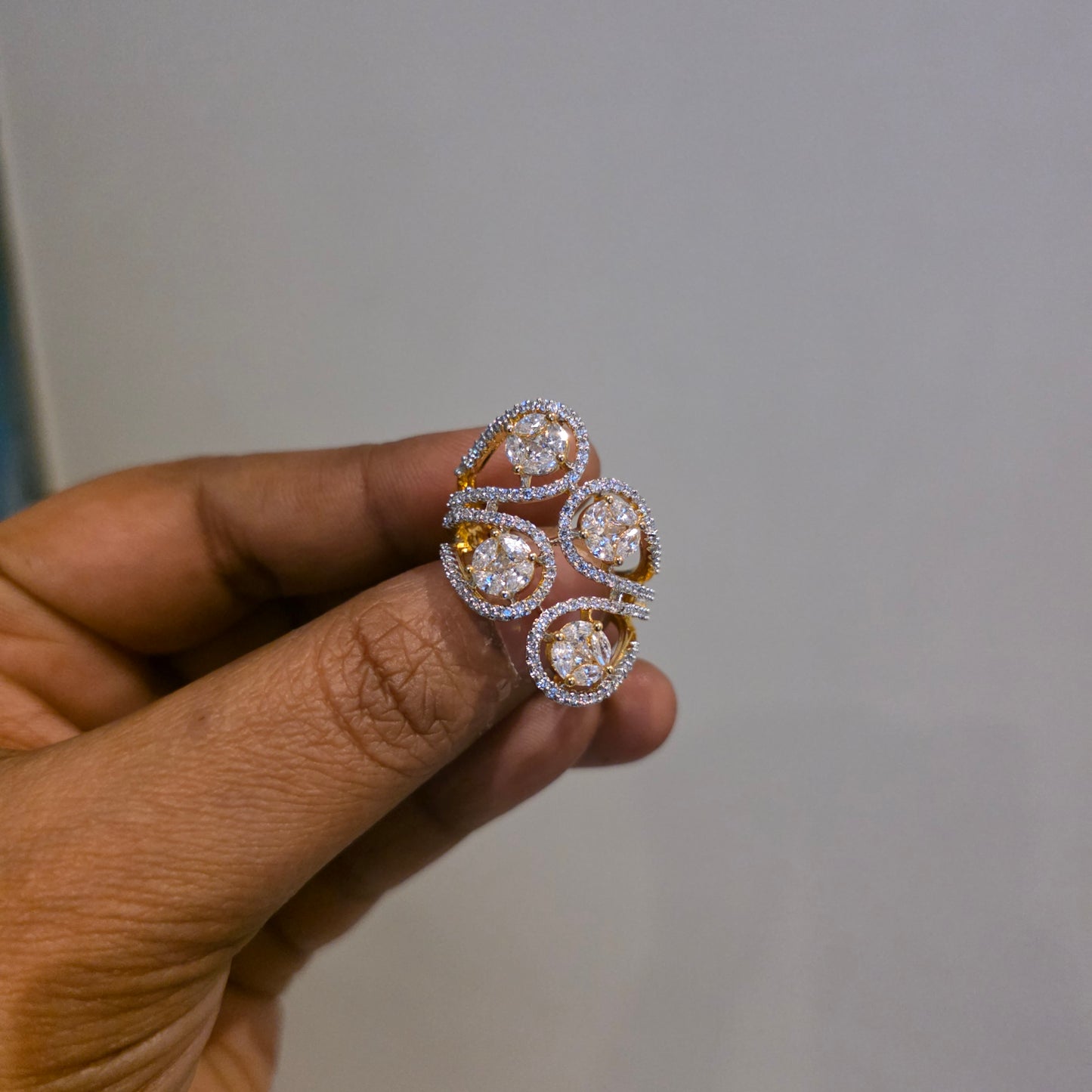 Druv- diamond look alike finger ring
