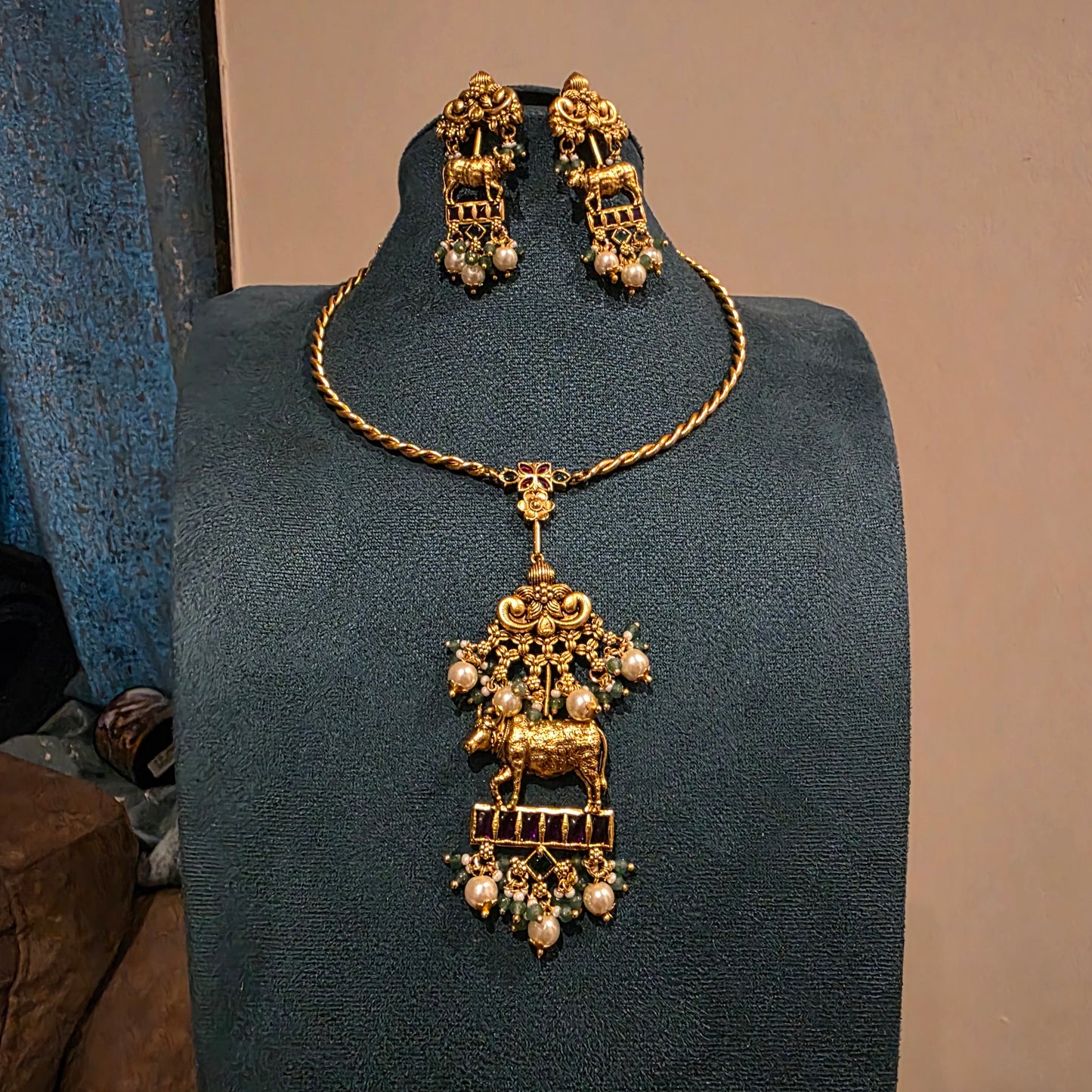Kamadhenu- antique cos motifs hasli set