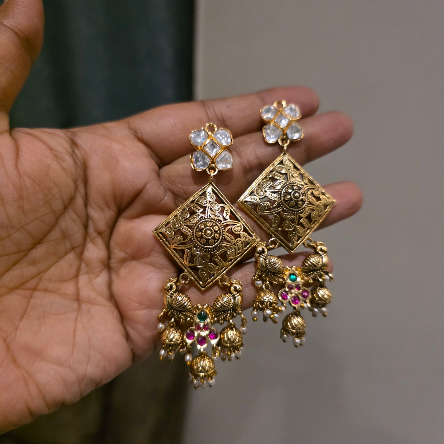 Shobha- heritage hasli with moissanite and jadau motifs