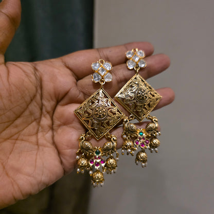 Shobha- heritage hasli with moissanite and jadau motifs