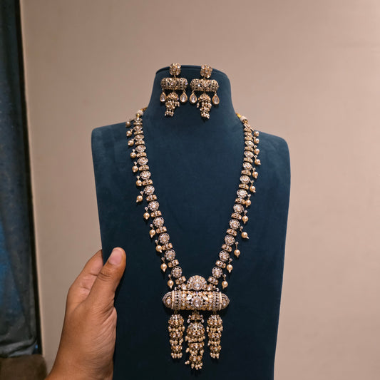 Suhasini- dual tone long haram in lv shade polki