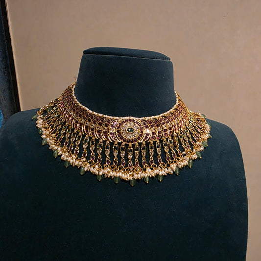 Advithiya- kemp stone choker