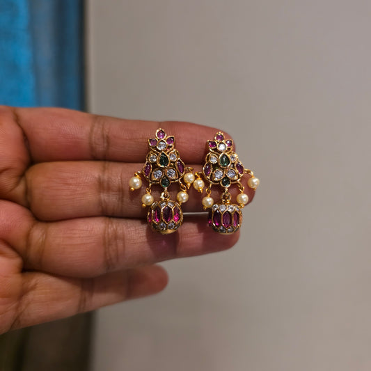 Kundali- kemp stone earrings