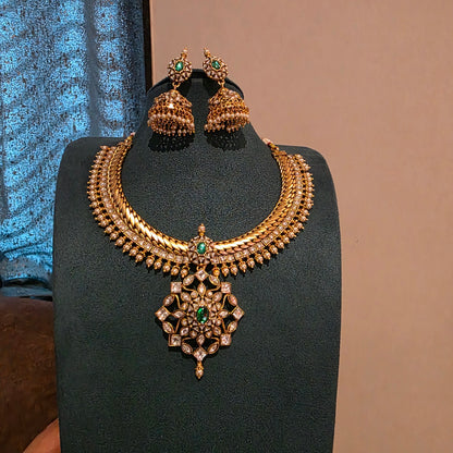 Saumya- jalebi kundan neckset